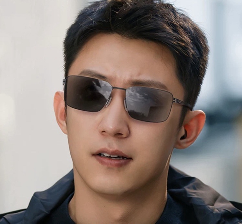 ルイヴィトンサングラス正面デザイン